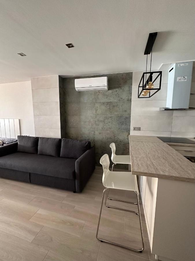 Studio Monserrate H Torrevieja Buitenkant foto