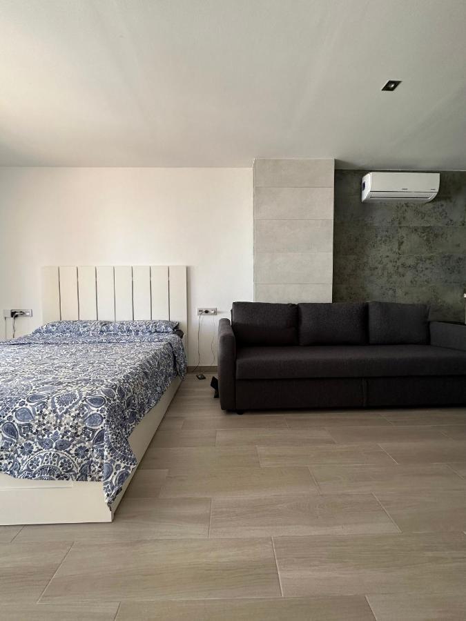 Studio Monserrate H Torrevieja Buitenkant foto